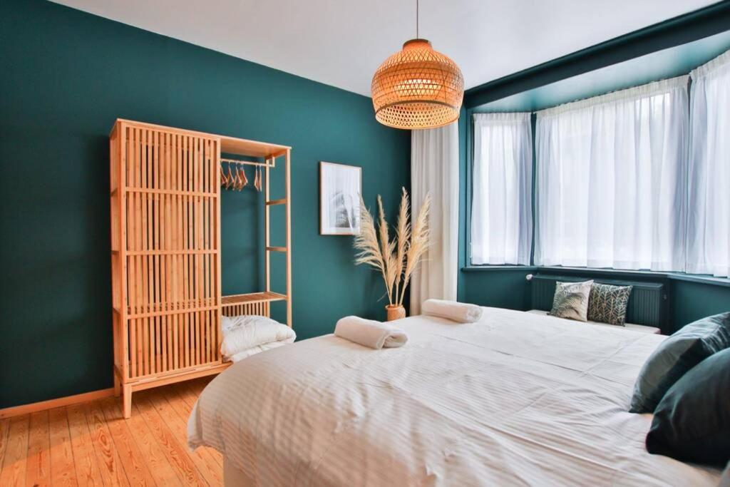 L'echasseur A Jambes Apartment *